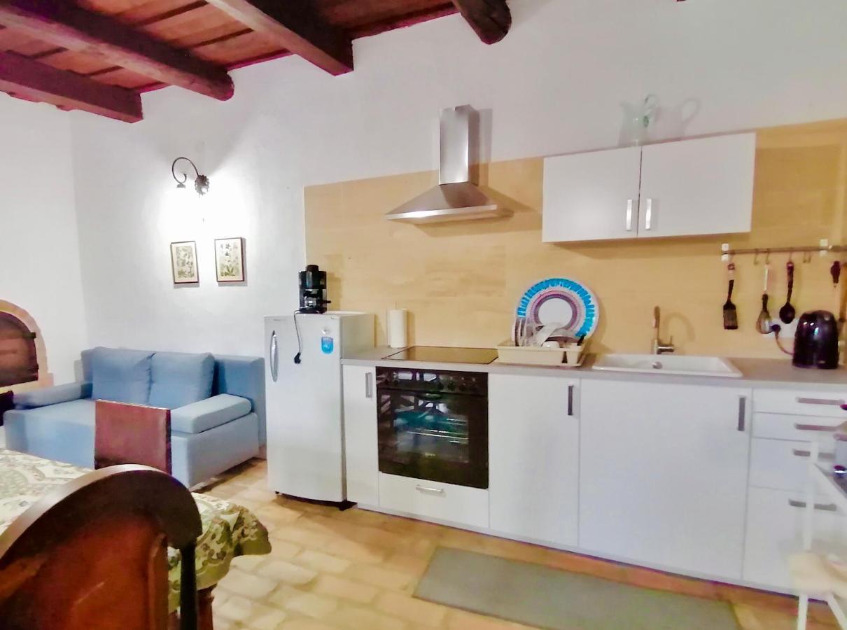 Lelle Vineyard Cottages バラトンレッレ エクステリア 写真