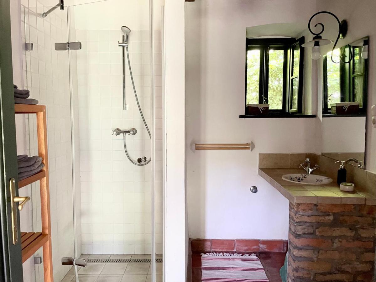 Lelle Vineyard Cottages バラトンレッレ エクステリア 写真